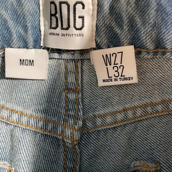 BDG Mom Jeans Womens 27 Blue Denim High Rise Straight Distressed - Picture 7 of 11
